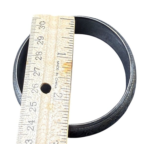 American Eagle Outfitters Embossed Floral Wide Bangle Bracelet Silver Tone - Picture 4 of 4